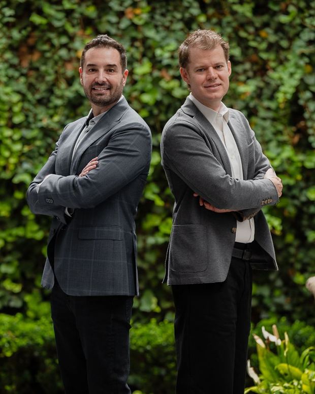 Juanjo Artero con Andrés Castañeda, Chief Digital & Customer Experience Officer de Aeroméxico
