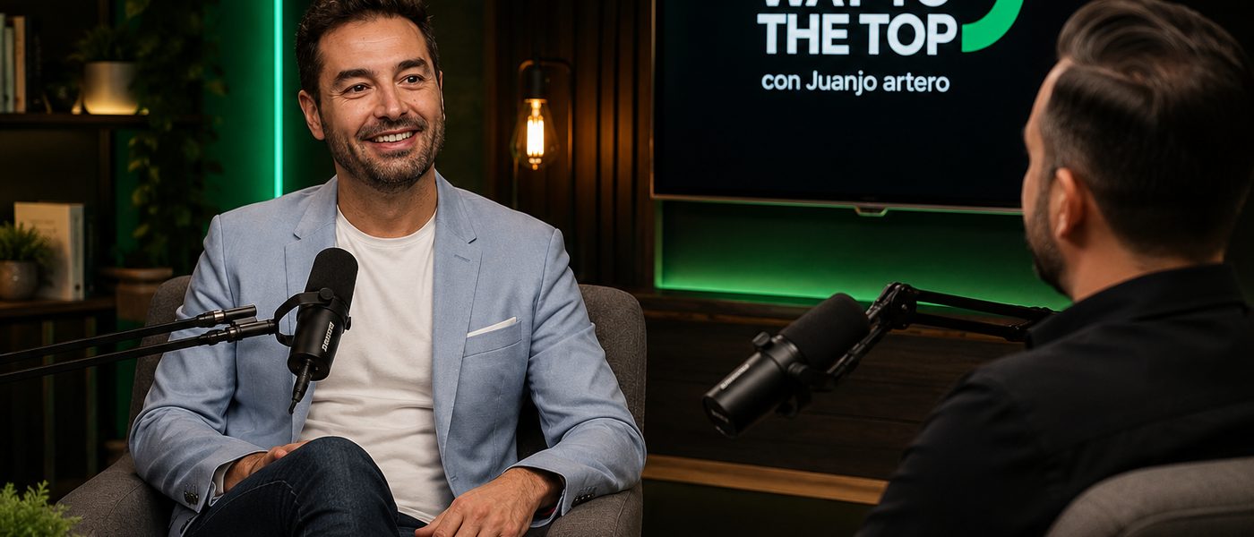 Juanjo Artero grabando una entrevista de Way To The Top